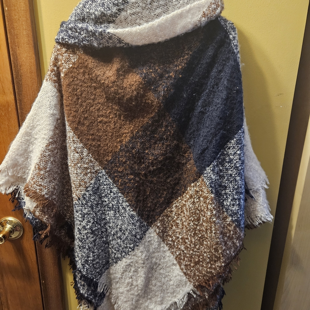 Sonoma Multi-Color Plaid Cape